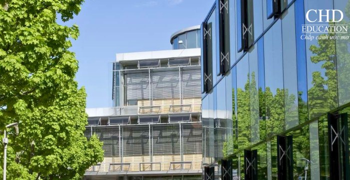 Đại học KHUD Esslingen Đức