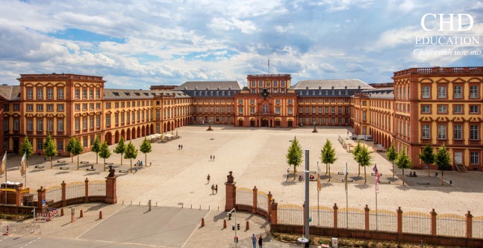 Đại học Mannheim Đức