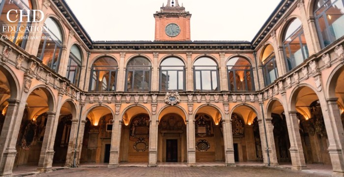 Đại học Bologna Ý