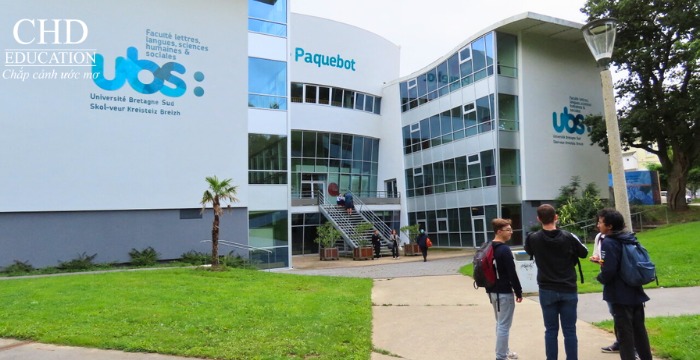 sinh viên tại Đại học Bretagne Sud