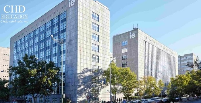 trường IE Campus Madrid