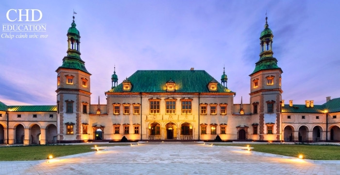 Cung điện Giám mục Krakow tại Kielce Ba Lan