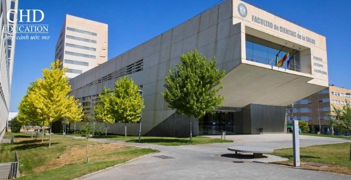 học dược tại Đại học Granada 